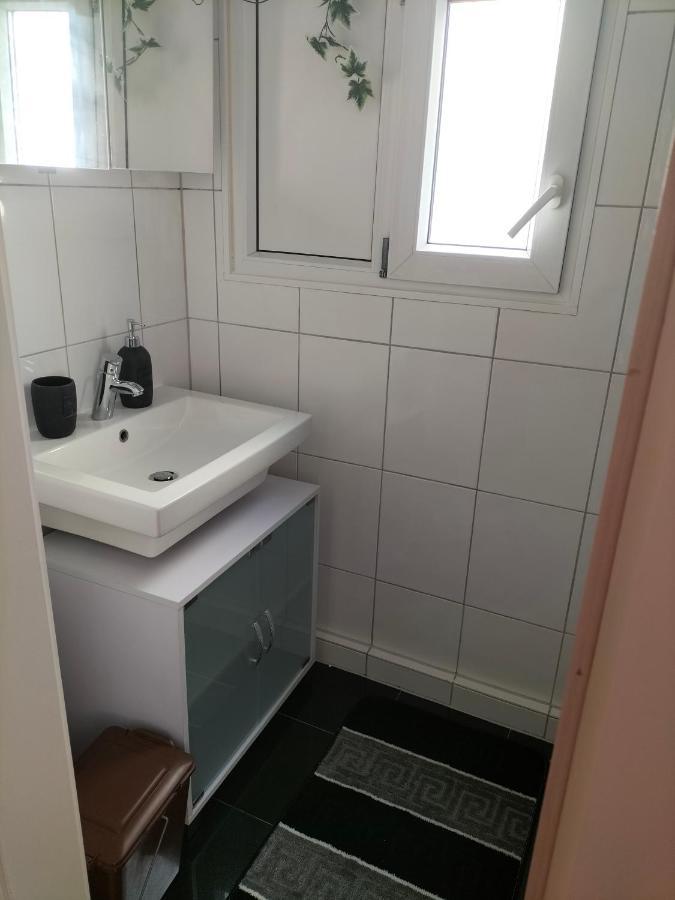01 Apartment