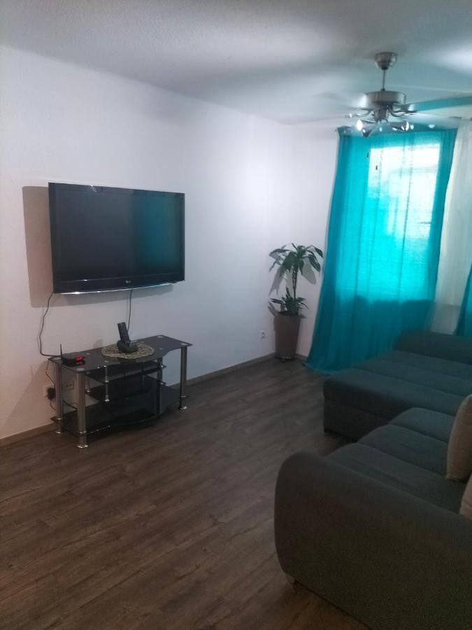Apartment 01 *