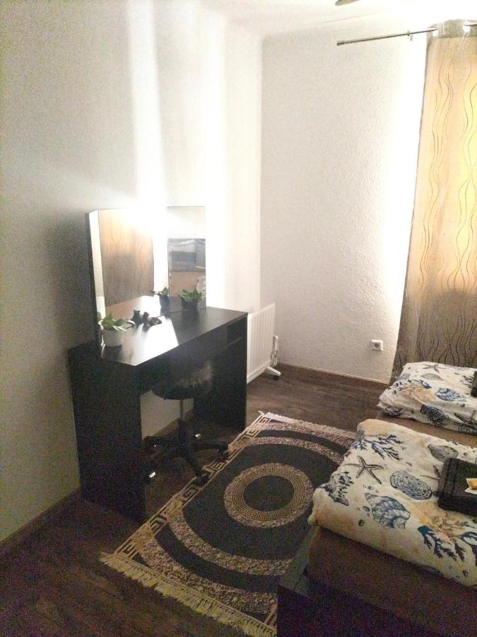 Apartment 01 *