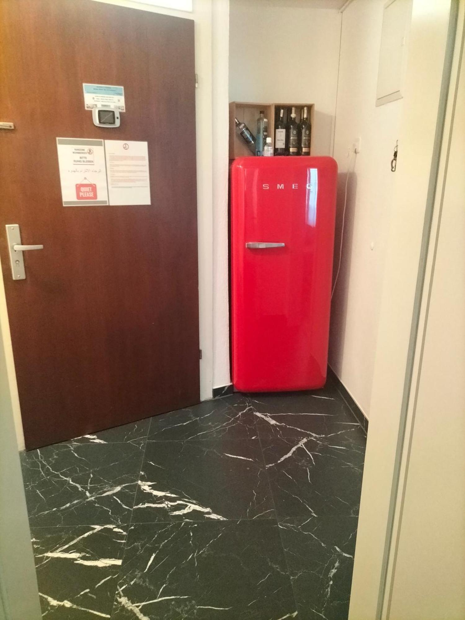 Apartment 01 *